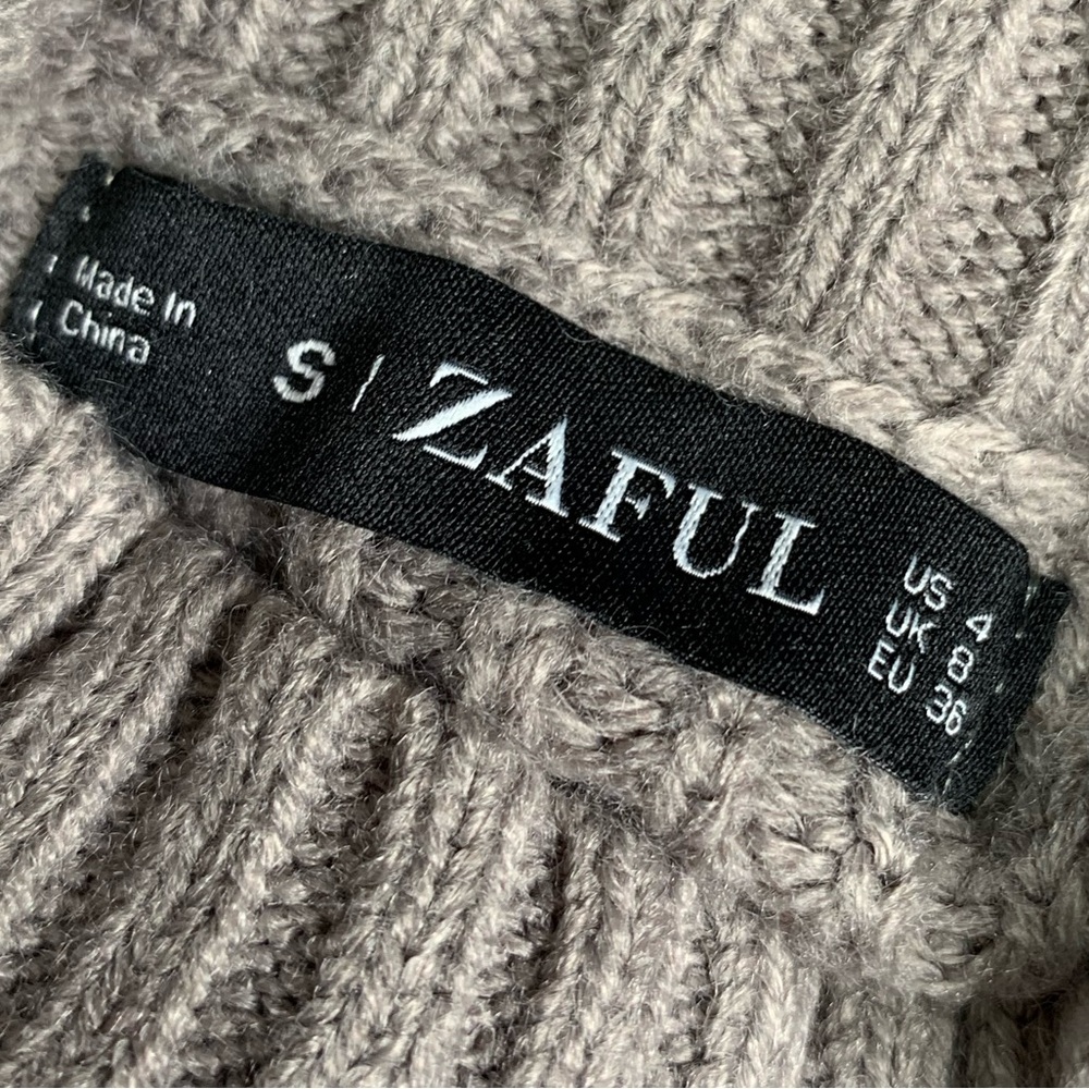 3/$10 ZAFUL Women’s Ribbed Mock Neck Knit Sweater Size Small - Picture 15 of 16